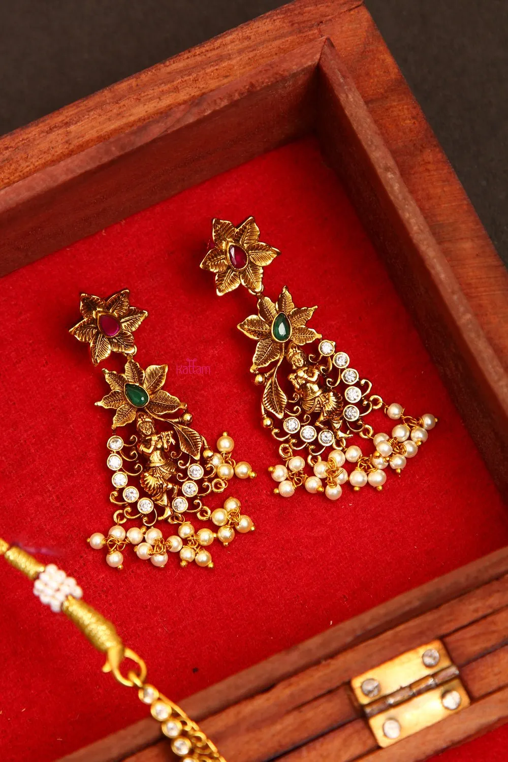 Antique Finish Krishna Pendant Short Necklace Set