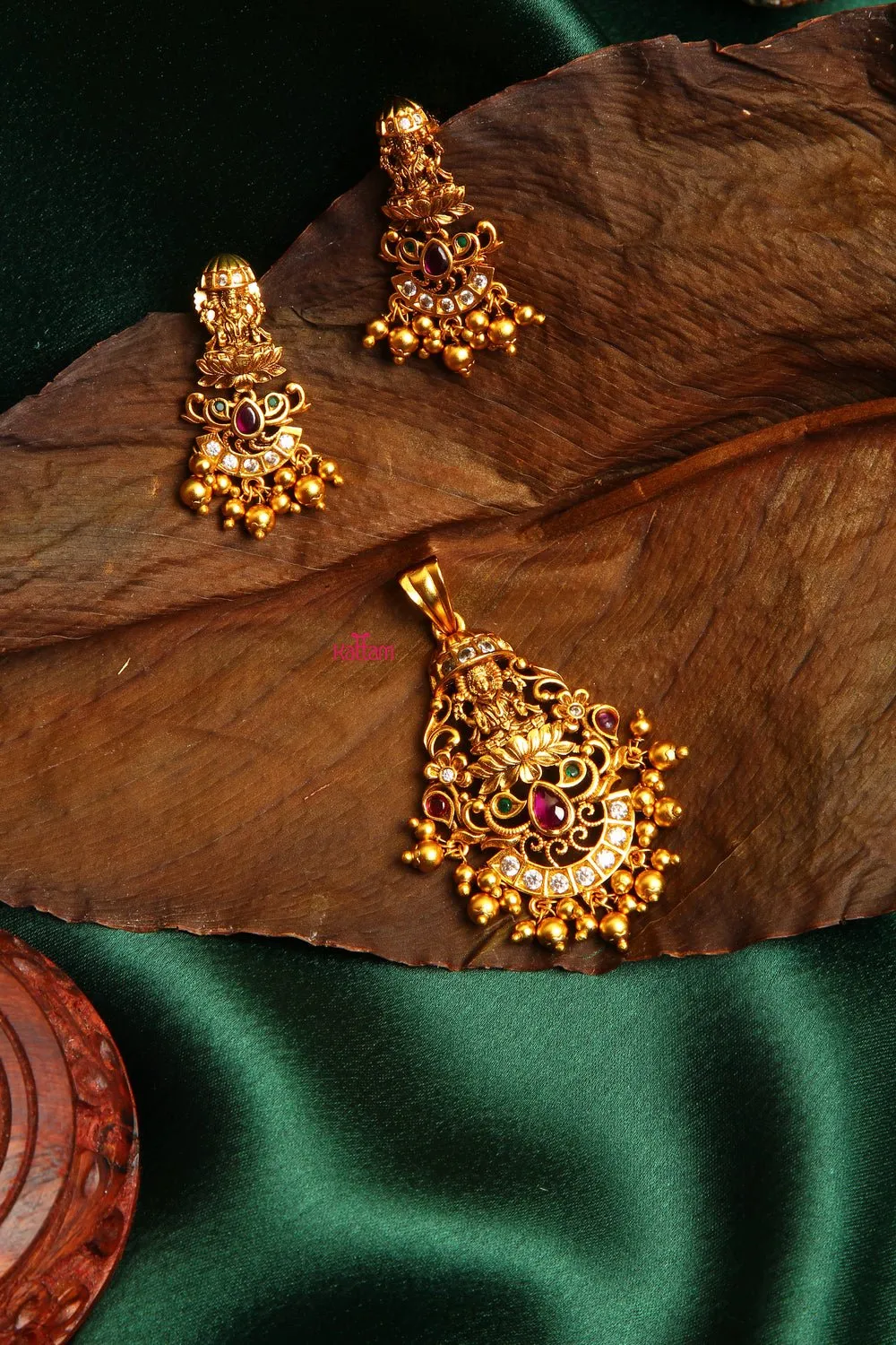 Goddess Lakshmi Pendant and Jhumka Set (No chain)