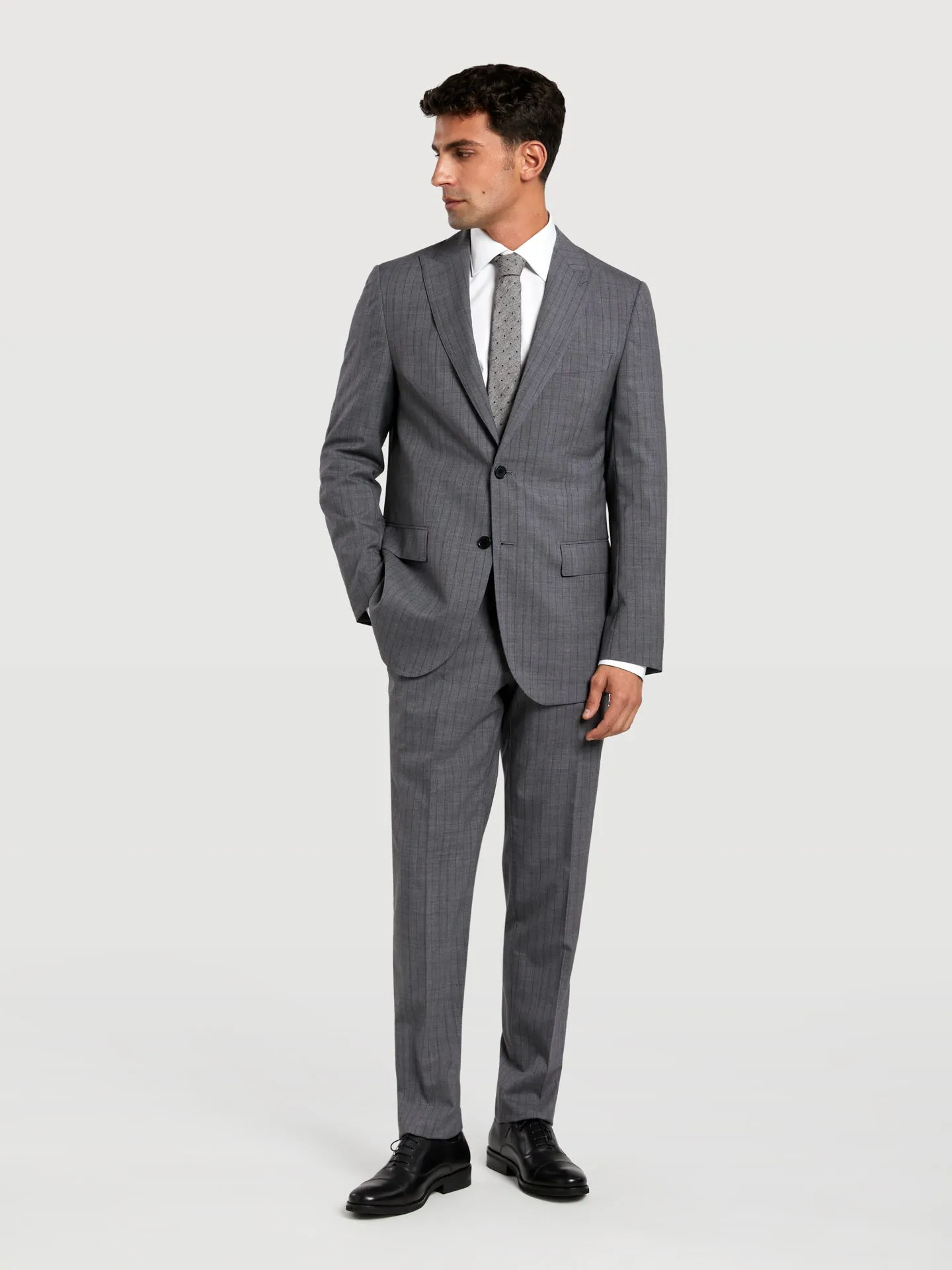 Slim fit business pinstripe suit