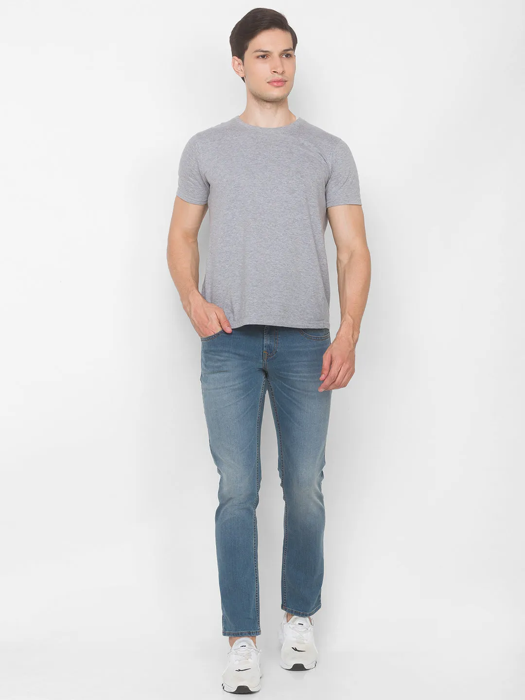 Spykar Men Vintage Blue Solid Relaxed Mid-Rise Jeans (Ricardo)